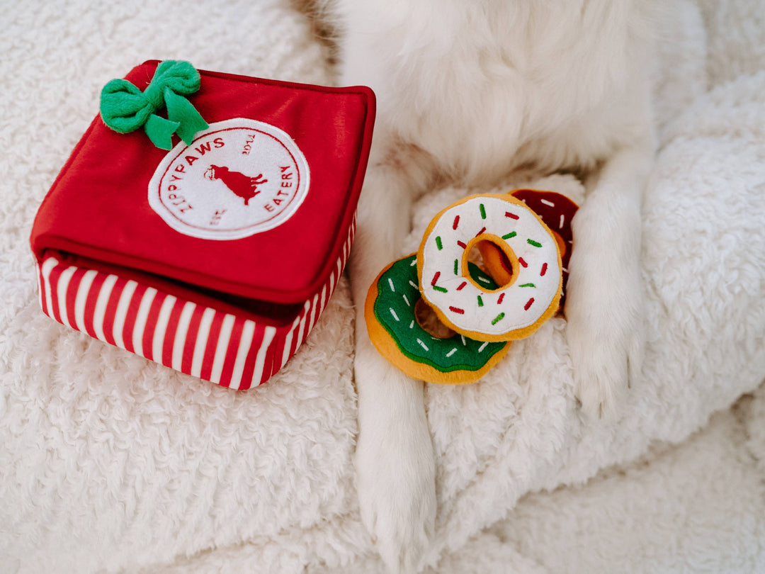 Pet Palette Distribution - ZippyPaws Holiday Burrow Donutz Box