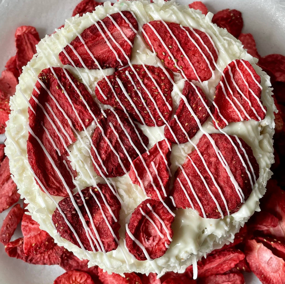 YumYum4DOGS - Strawberry Shortcake Dog Cake Treat