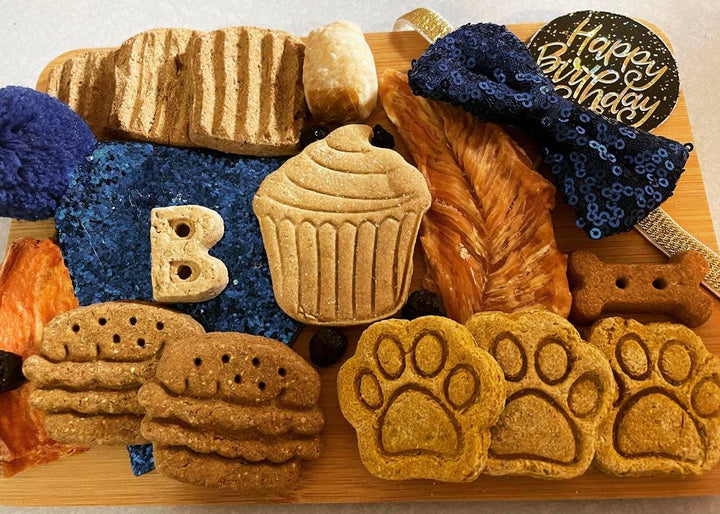 Bucho's Barkery - Birthday Board: Gold