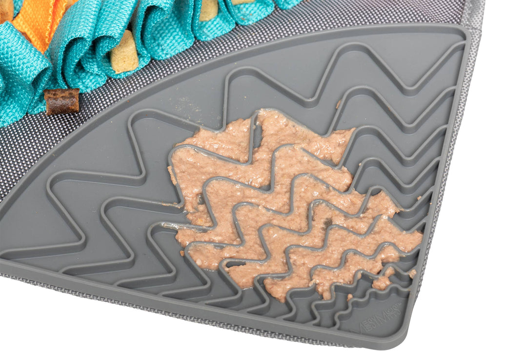 Pet Palette Distribution - Messy Mutts Square Forage/Snuffle Mat 16" with Suction