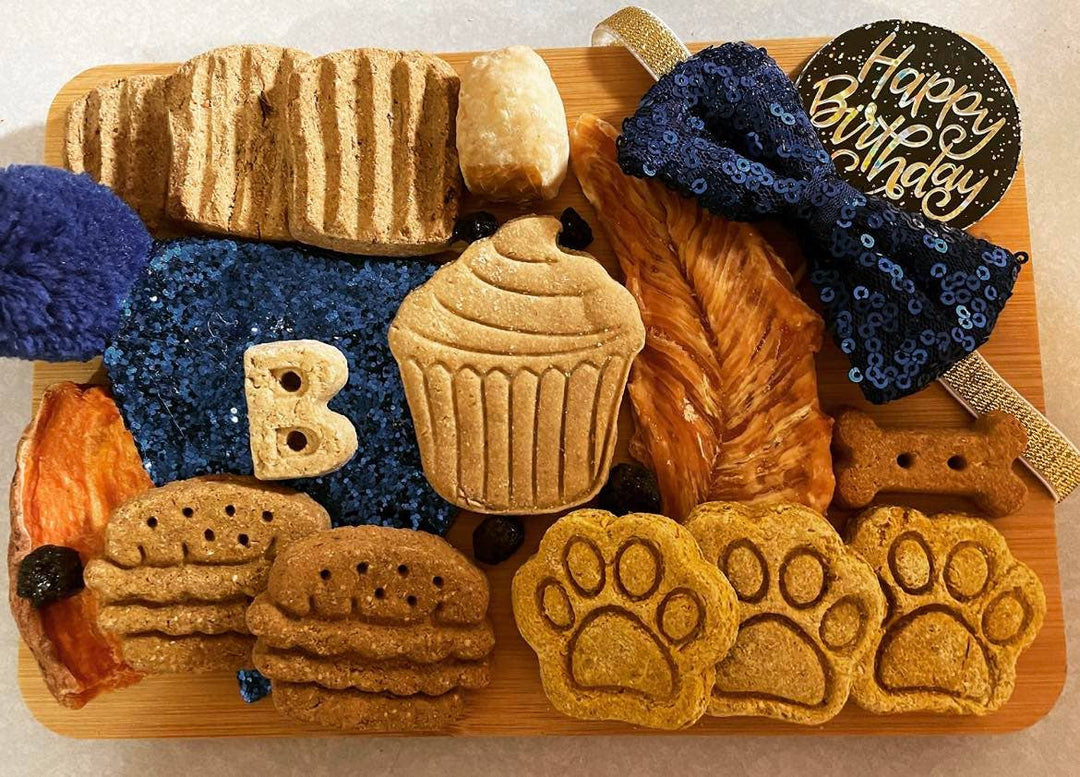 Bucho's Barkery - Birthday Board: Gold
