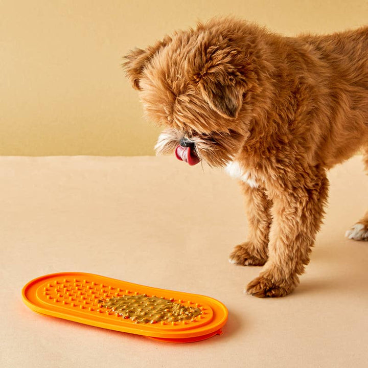 Poochie Butter - 4oz Dog Calming Butter + Oval Lick Mat