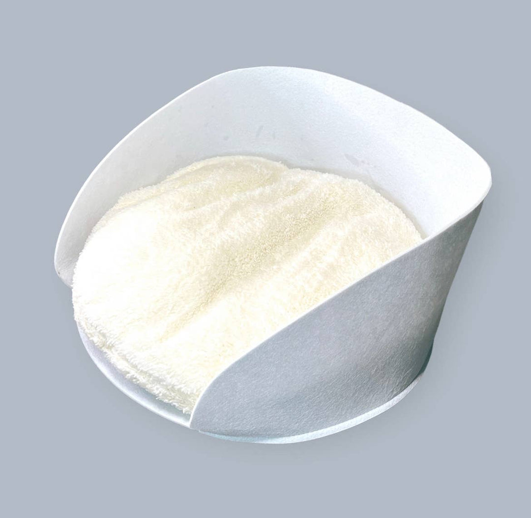 Frau Schnau - Round Felt Cat Bed